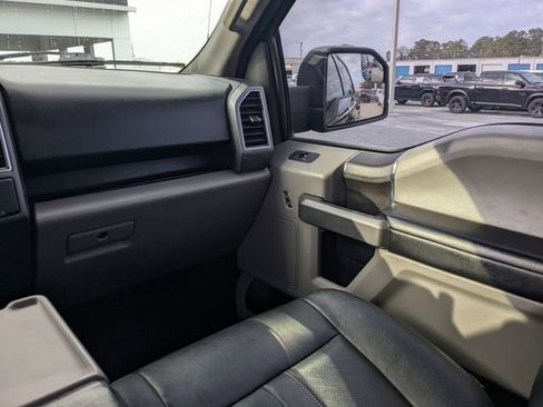Used 2019 Ford F150 XLT image 16