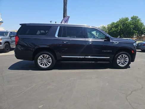 Certified 2024 GMC Yukon XL SLT AWD/4WD image 7