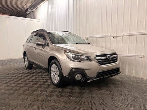 Used 2018 Subaru Outback 2.5i Premium AWD/4WD image 22