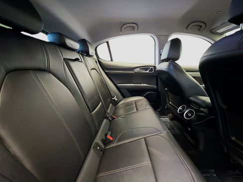Used 2020 Alfa Romeo Stelvio image 16
