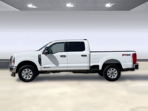 Used 2024 Ford F250 XLT w/ FX4 Off-Road Package image 2