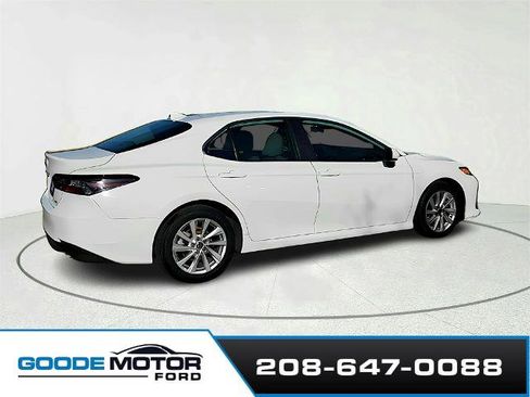 Used 2023 Toyota Camry LE image 8