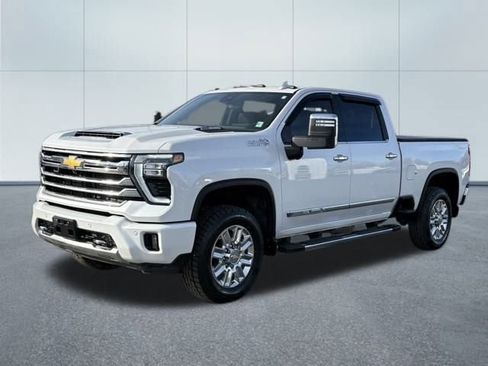 Used 2025 Chevrolet Silverado 2500 High Country w/ High Country Premium Package image 5