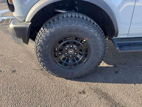 New 2026 Ford Bronco Outer Banks w/ Sasquatch Package image 8