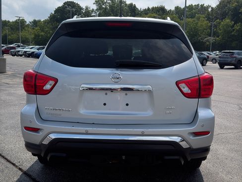 Used 2017 Nissan Pathfinder SL w/ SL Tech Package AWD/4WD image 7