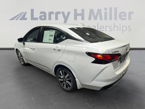 New 2025 Nissan Versa SV w/ Trunk Package image 3