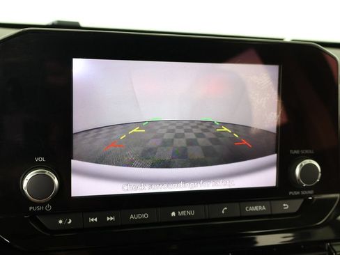 Used 2022 Nissan Pathfinder SV AWD/4WD image 47