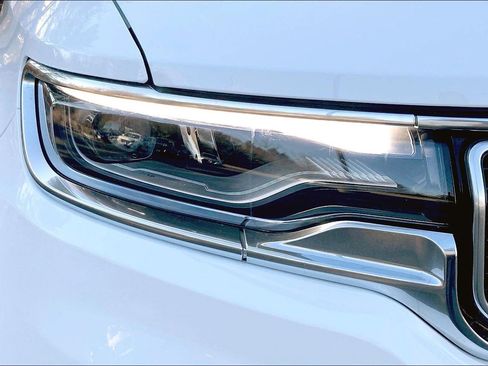 Certified 2024 Jeep Wagoneer 4WD w/ Premium Group I image 26