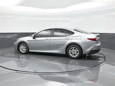 New 2026 Toyota Camry LE image 5