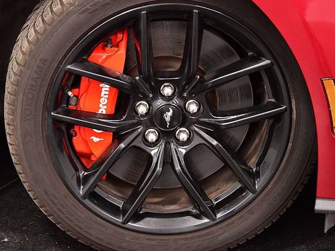 Used 2025 Ford Mustang GT Premium RWD image 9