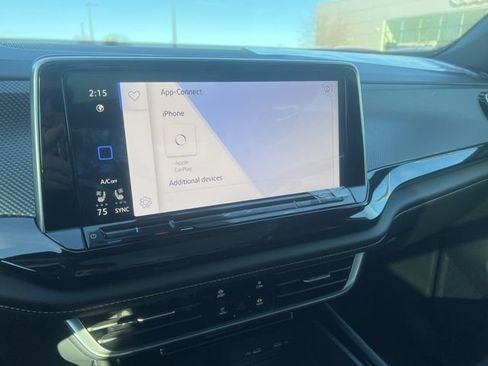 New 2026 Volkswagen Atlas Cross Sport SEL AWD/4WD image 17