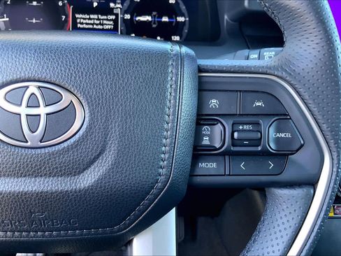 Used 2025 Toyota 4Runner TRD Off-Road Premium image 23