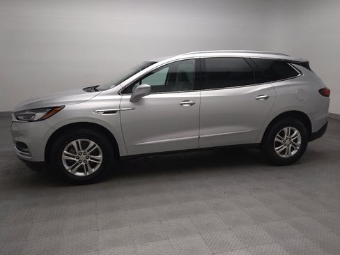 Used 2020 Buick Enclave Essence FWD image 2