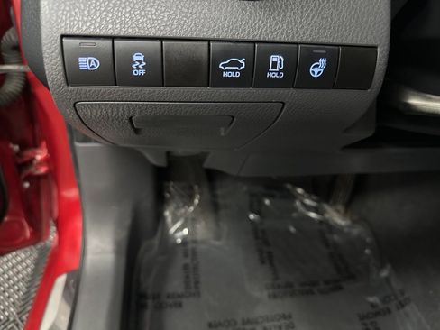 Used 2021 Toyota Camry SE w/ Cold Weather Package image 30