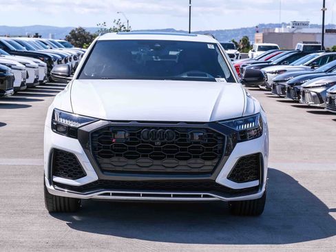 Used 2022 Audi RS Q8 w/ Carbon Optic Package AWD/4WD image 2