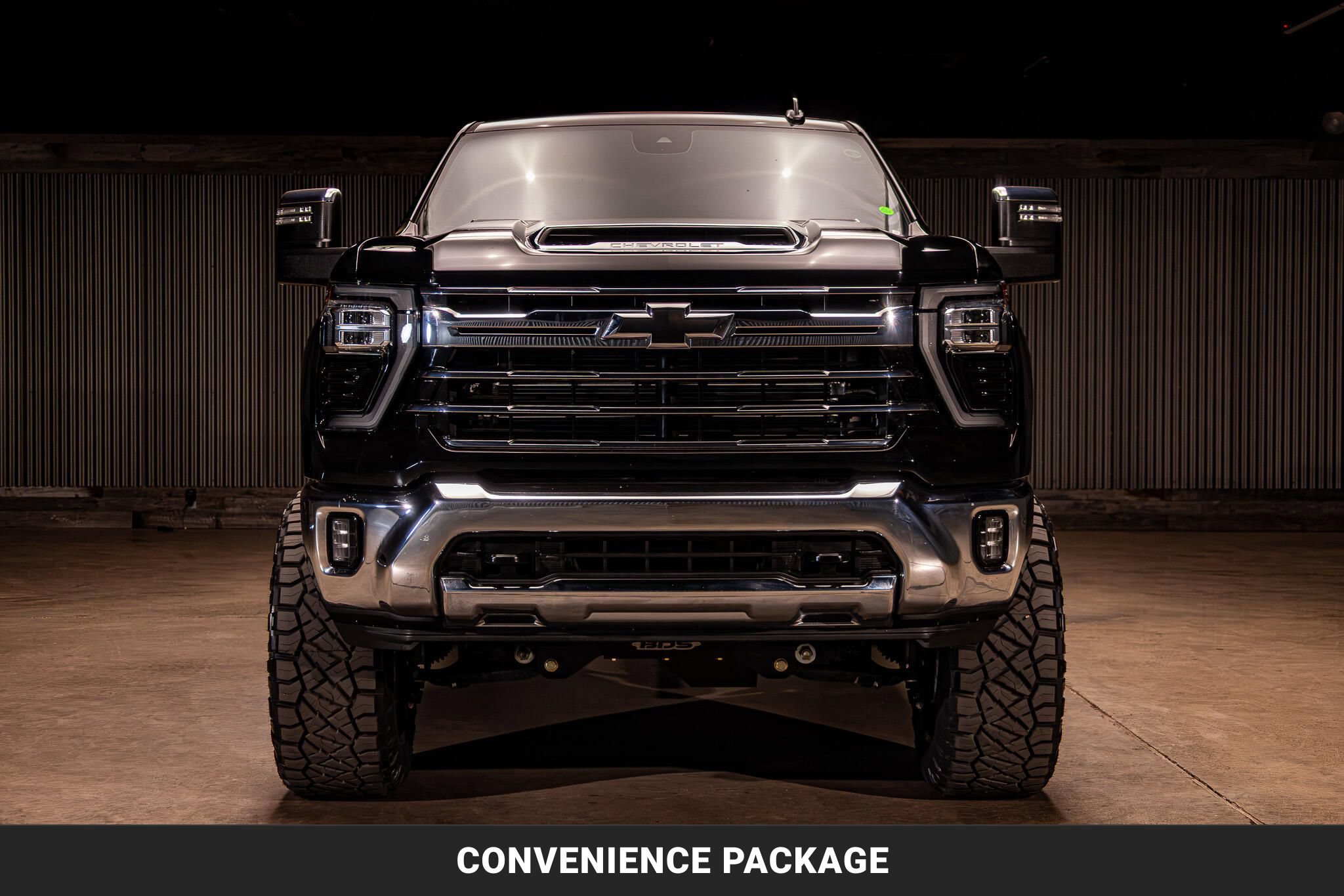 Used 2024 Chevrolet Silverado 2500 LTZ w/ LTZ Convenience Package AWD/4WD image 4