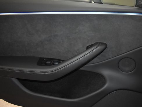 Used 2025 Tesla Model 3 Performance AWD/4WD image 19