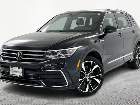 Used 2023 Volkswagen Tiguan SEL R-Line image 3