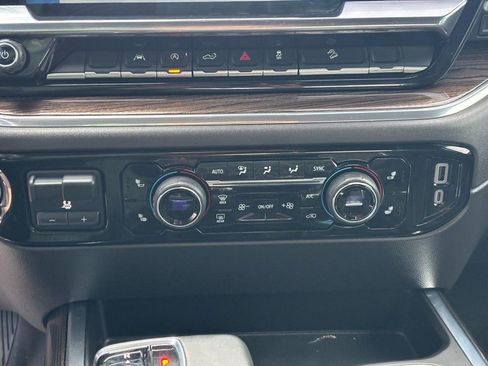 Used 2023 Chevrolet Silverado 1500 LT Trail Boss w/ LPO, Dark Essentials Package image 23