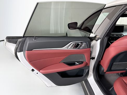 Used 2023 BMW i4 eDrive35 RWD image 27