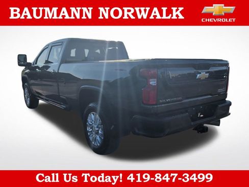 Used 2022 Chevrolet Silverado 3500 High Country w/ Z71 Off-Road Package AWD/4WD image 5