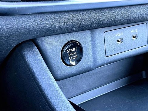 Used 2024 Nissan Rogue SV image 25