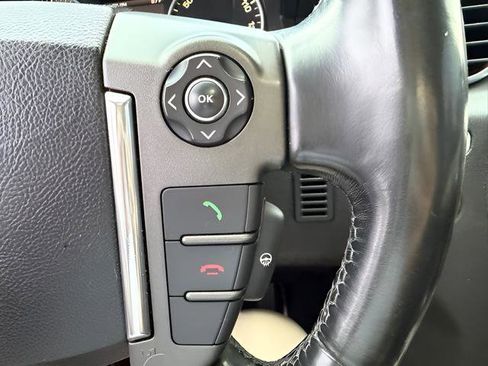 Used 2011 Land Rover LR4 HSE image 15