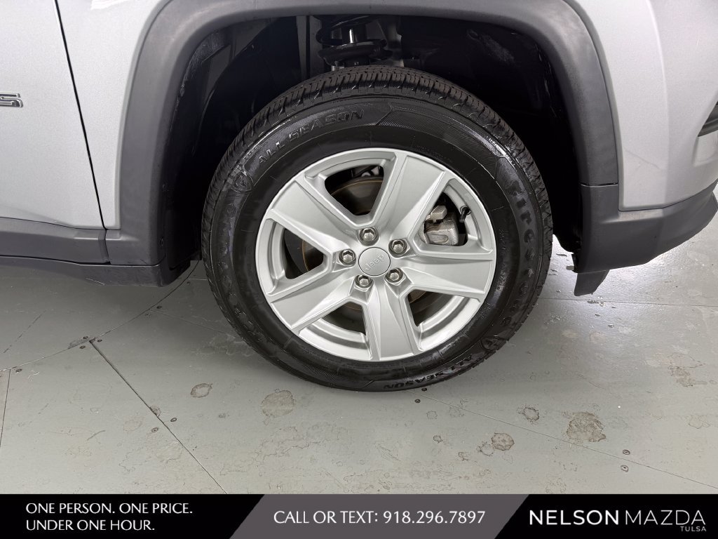 Used 2022 Jeep Compass Latitude AWD/4WD image 14