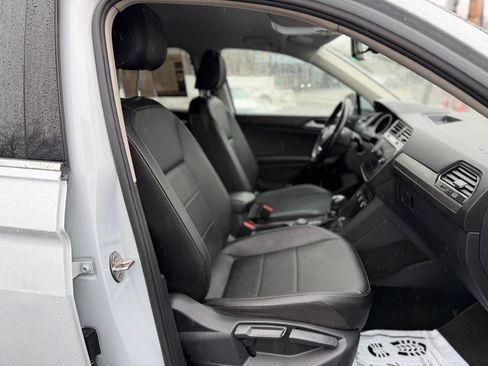 Used 2018 Volkswagen Tiguan SE image 20