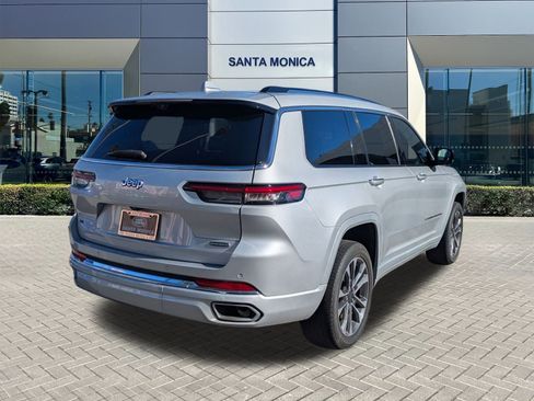 Used 2022 Jeep Grand Cherokee L Overland w/ Luxury Tech Group IV image 5