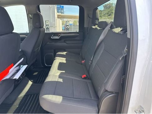 Certified 2025 Chevrolet Silverado 2500 LT w/ Convenience Package image 18