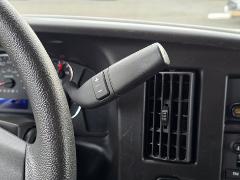 Used 2022 GMC Savana 2500 Extended image 25