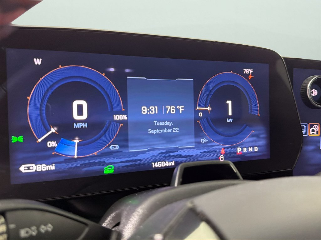 Used 2024 Chevrolet Equinox EV RS FWD image 20