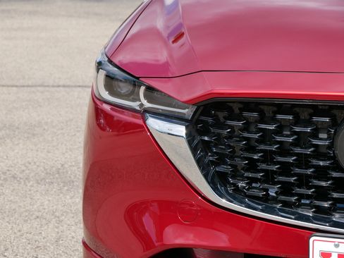 Used 2024 MAZDA CX-5 AWD 2.5 S w/ Preferred Package image 3