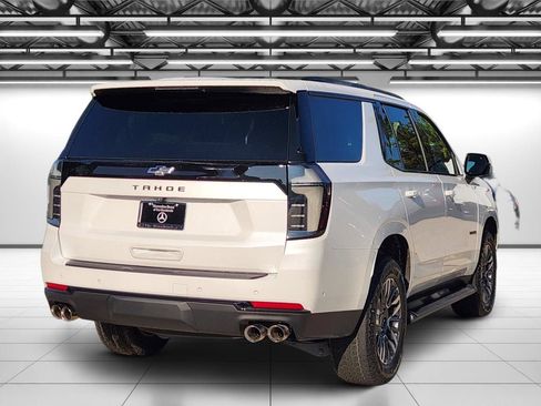 Used 2025 Chevrolet Tahoe Z71 w/ Comfort Package AWD/4WD image 9