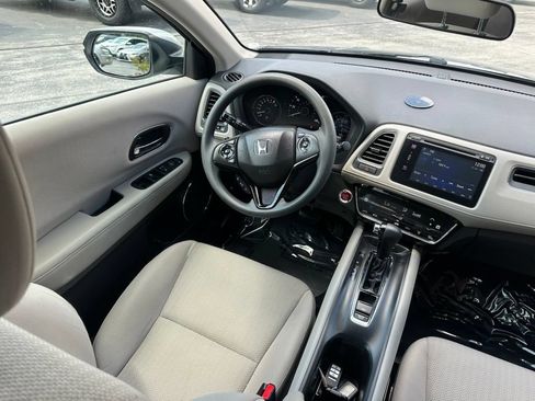 Used 2017 Honda HR-V EX image 28