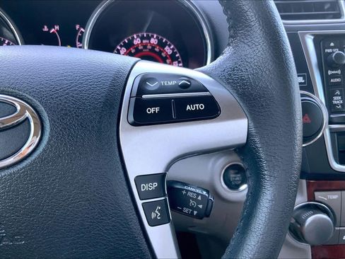 Used 2013 Toyota Highlander Limited FWD image 25