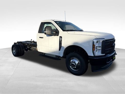 New 2026 Ford F350 XL image 5