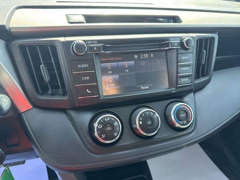 Used 2016 Toyota RAV4 LE AWD/4WD image 23
