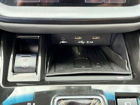 Used 2022 Subaru Outback Wilderness AWD/4WD image 38