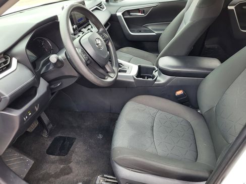 Certified 2025 Toyota RAV4 XLE image 16