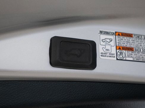 Used 2015 Toyota RAV4 XLE image 35