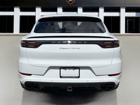 Used 2020 Porsche Cayenne Turbo image 4
