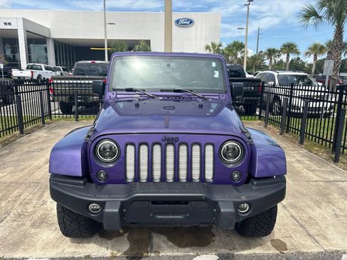 Used 2016 Jeep Wrangler Unlimited Sahara AWD/4WD image 5