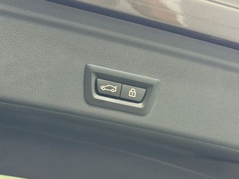 Used 2023 BMW X6 M50i w/ Executive Package image 33