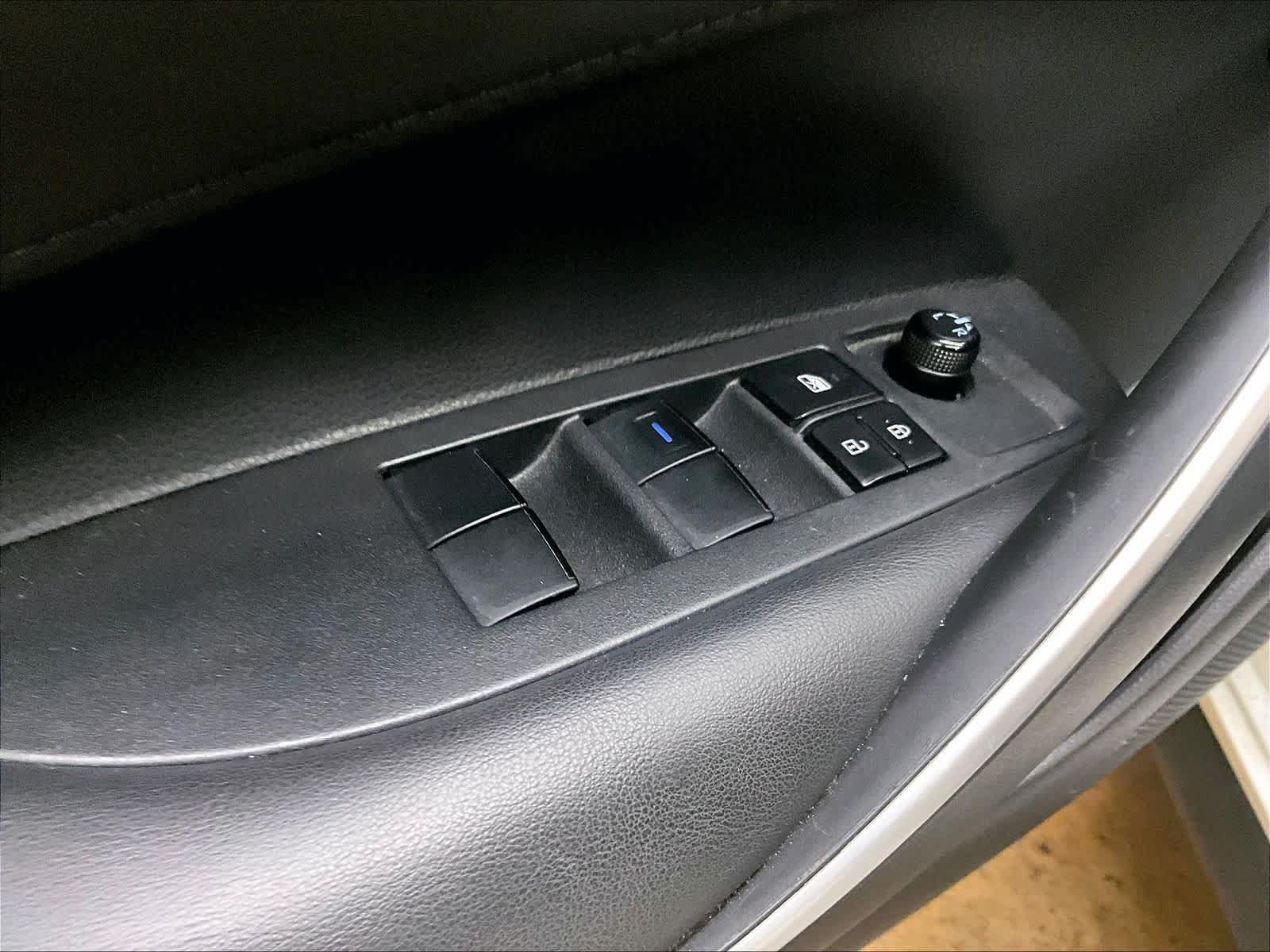 Used 2020 Toyota Corolla SE w/ SE Premium Package FWD image 35