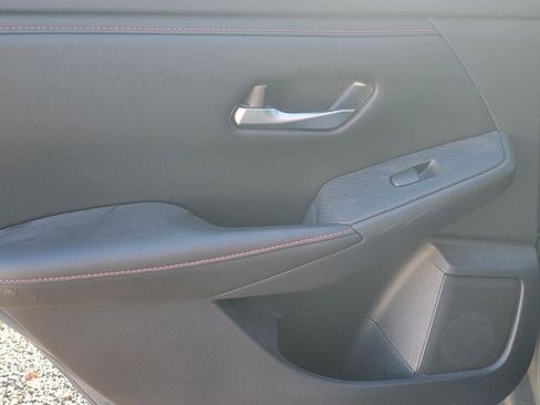 Certified 2024 Nissan Sentra SR w/ Trunk Package image 11