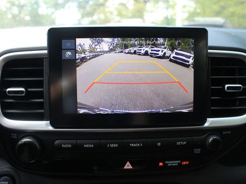 Used 2025 Hyundai Venue SEL FWD image 26