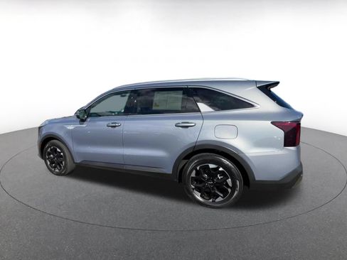 Used 2024 Kia Sorento S FWD image 10