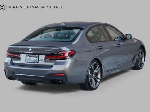 Used 2022 BMW M550i xDrive image 7